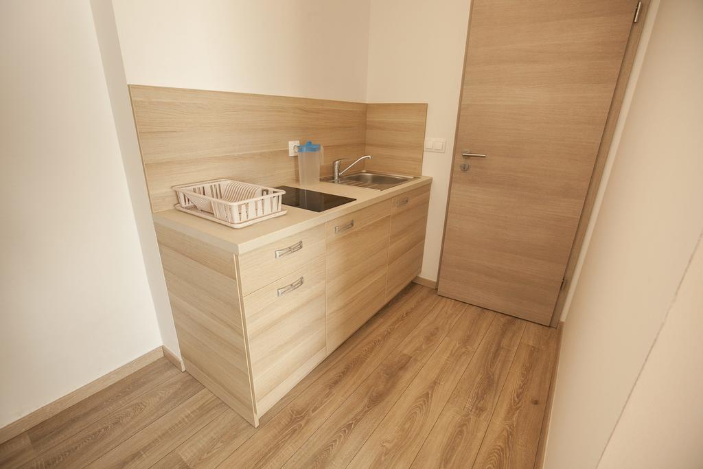Sweet Dreams Rooms And Apartments Postojna Δωμάτιο φωτογραφία