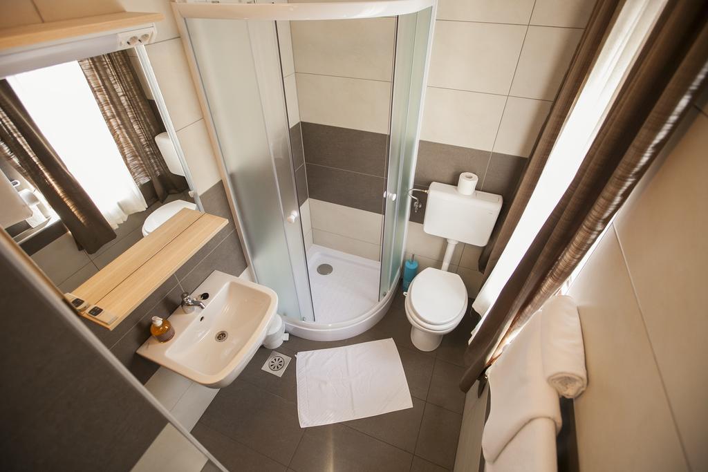 Sweet Dreams Rooms And Apartments Postojna Εξωτερικό φωτογραφία