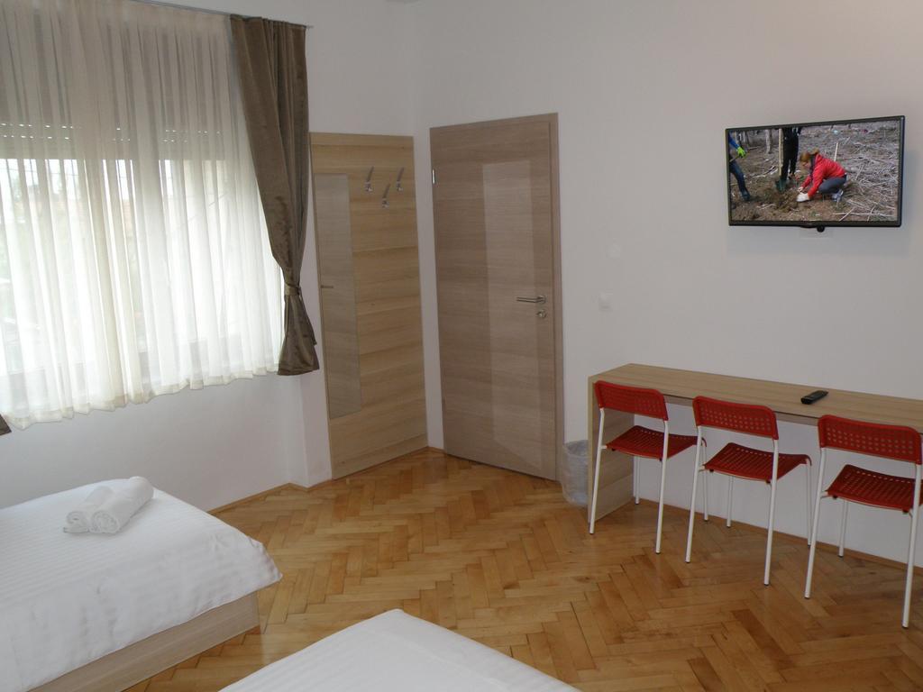 Sweet Dreams Rooms And Apartments Postojna Δωμάτιο φωτογραφία